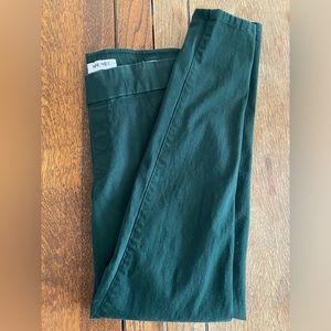 Nine West Heidi Pull-On Skinny - size 14 - beautiful green! Hardly worn!